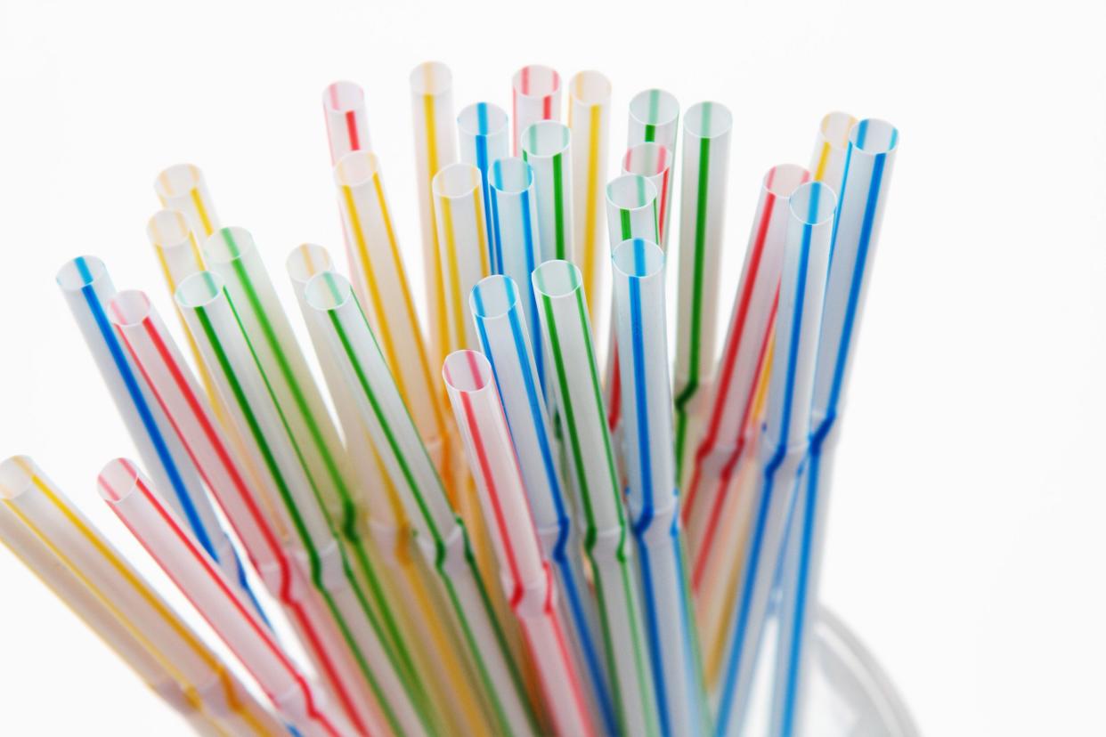 disposable plastic straws