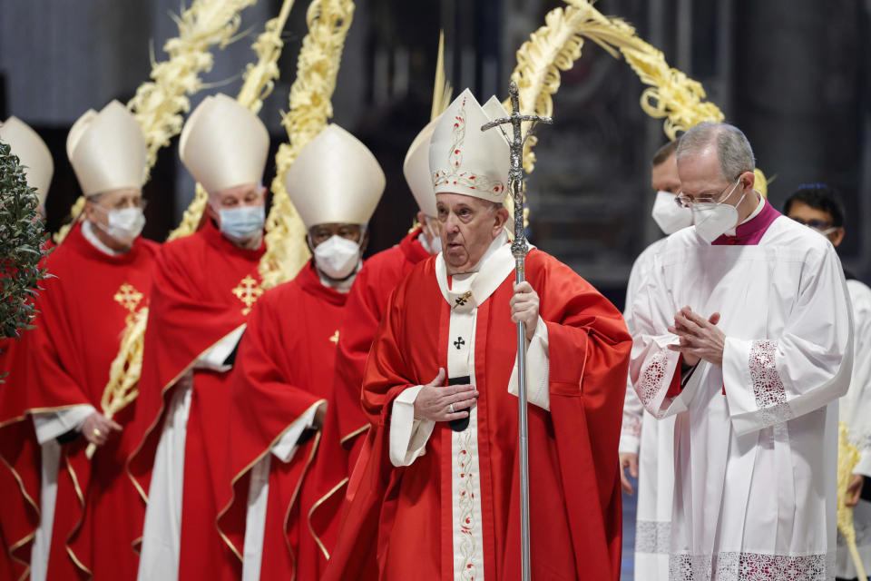 Pope Francis celebrates Palm Sunday Mass in Saint Peter's Basilica at the Vatican, Sunday, March 28, 2021. (Giuseppe Lami/Pool photo via AP)