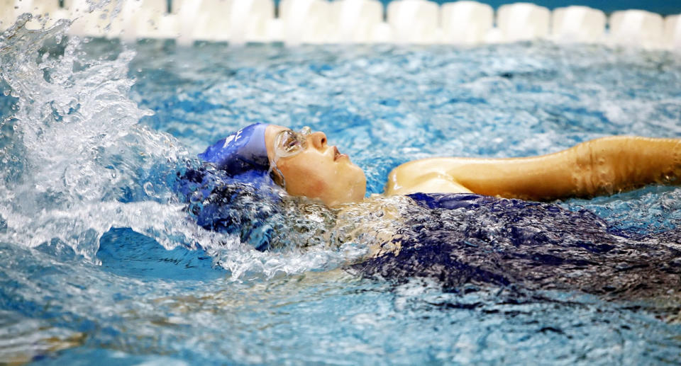 Swimming is one of the best exercises for the back. Photo: Pexels