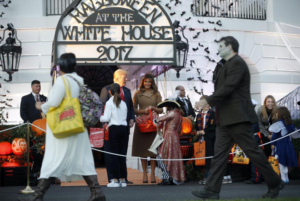 A trick-or-treater at the White House dressed up as Melania Trump. (Photo: AP)