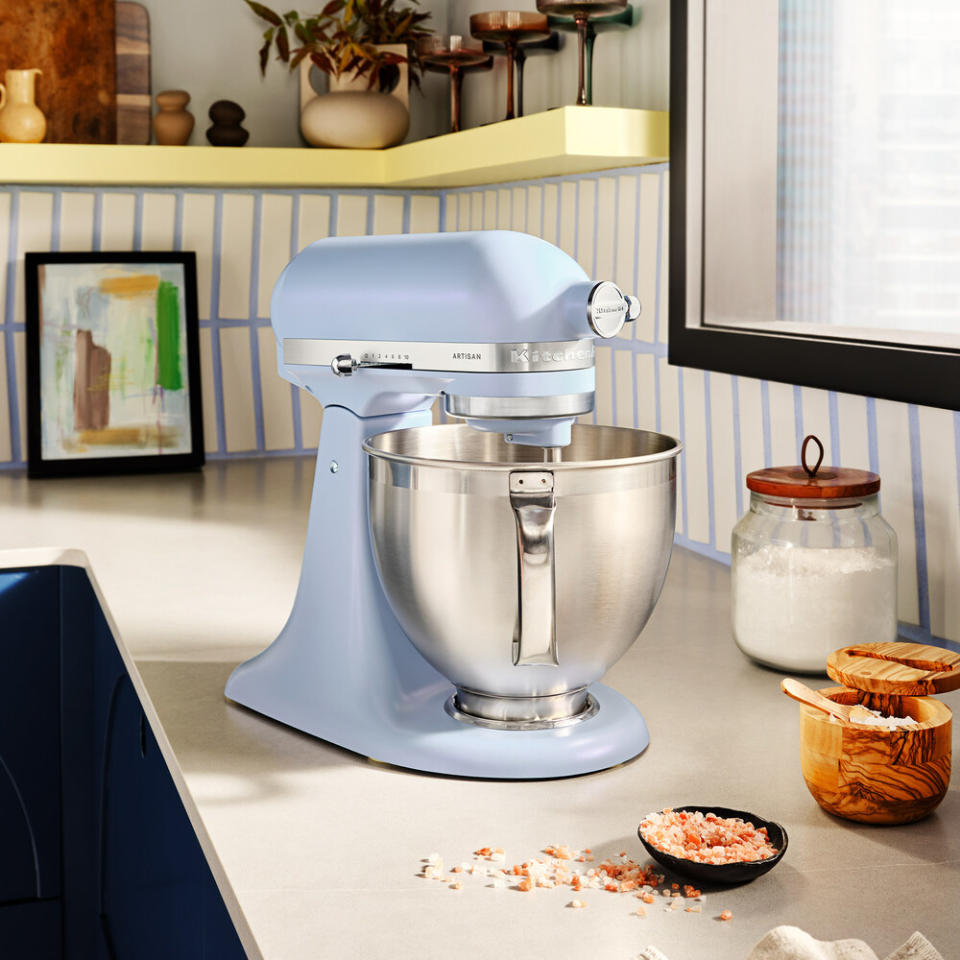 BLUE SALT IS NAMED THE KITCHENAID® 2024 COLOUR OF THE YEAR