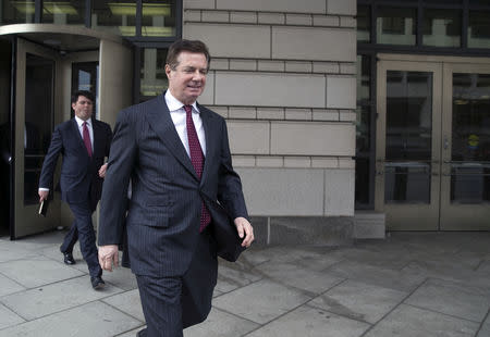 FILE PHOTO: Former Trump campaign chairman Paul Manafort departs a motions hearing in the indictment filed against him by Special Counsel Robert Mueller, at U.S. District Court in Washington, U.S., April 4, 2018. REUTERS/Al Drago/File Photo