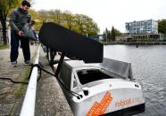 Researchers trial autonomous boats on Amsterdam's waterways