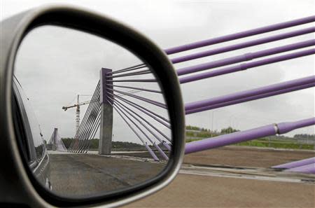 A view of the construction site of an unfinished motorway bridge at Mszana, near Poland's border with the Czech Republic May 24, 2013. Picture taken May 24, 2013. REUTERS/Grzegorz Celejewski/Agencja Gazeta