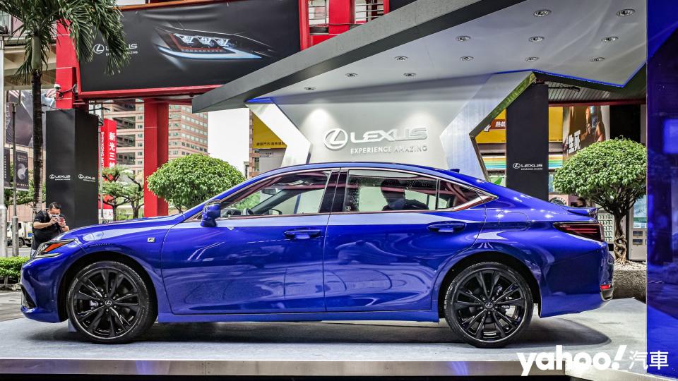 2022 Lexus ES精緻升級全新上市！不可忽視的日式豪華格局！