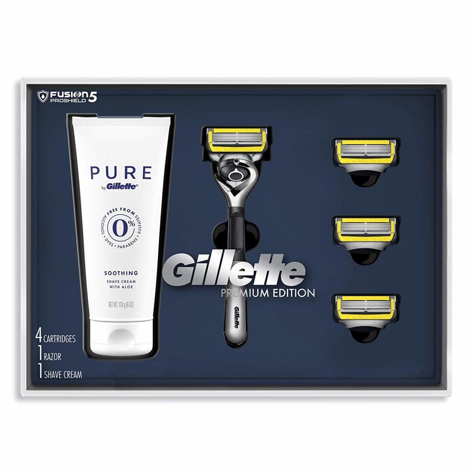 Gillette Fusion ProShield Shave Gift Set for men, including a razor, 4 refills and shaving cream; shaving kit for men, shave kit for men, shaving gift set