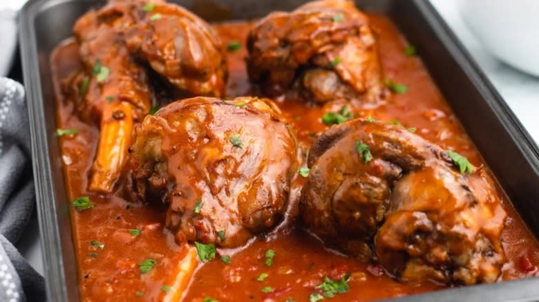 lamb shanks in red sauce