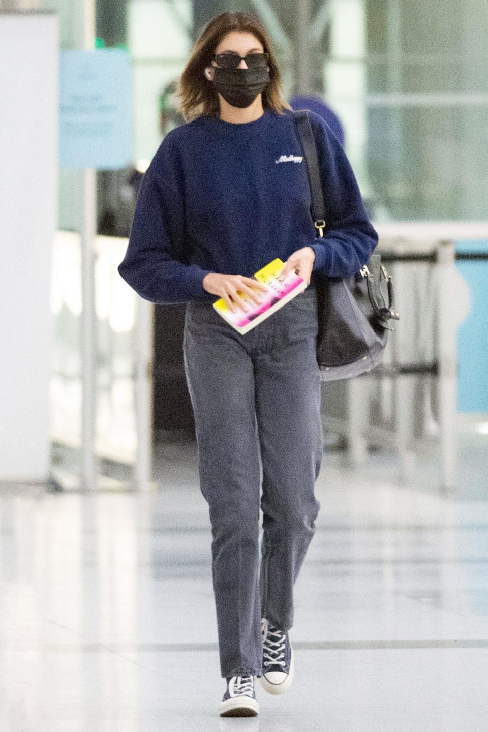 <p>Kaia Gerber touches down at JFK airport after vacationing in Mexico on Wednesday night in N.Y.C.</p>