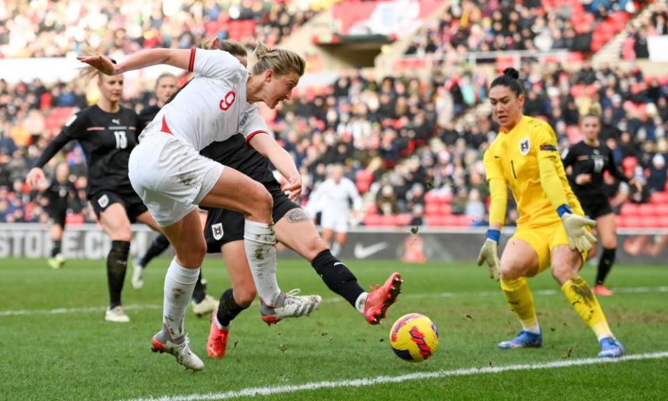 Ellen White scores her 45th goal for her country