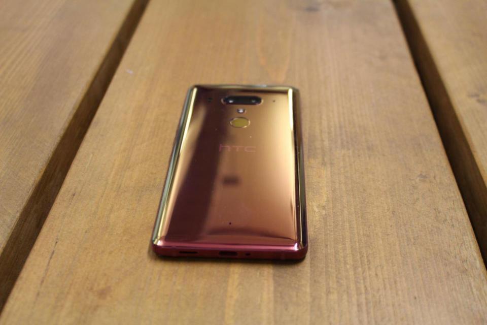 The HTC U12+ features a Liquid Surface design, which means it changes colour depending on the angle you look at it from (HTC)