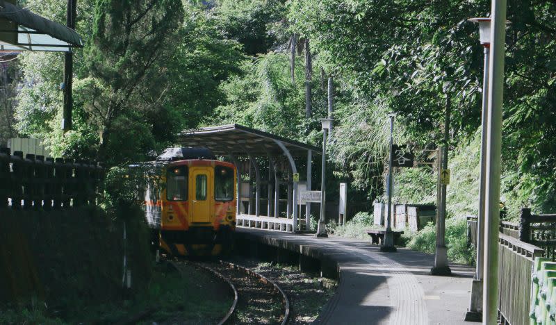 ▲Geoffery的台灣火車照讓外國網友大讚彷彿是吉卜力電影裡的場景。（圖／Geoffery Chang提供）