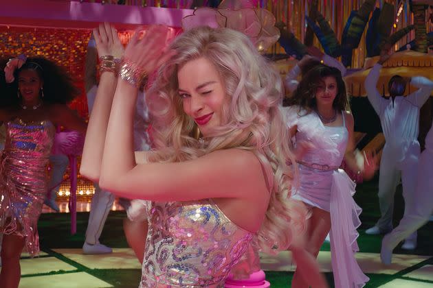 Margot Robbie dances to Dance The Night in the Barbie movie