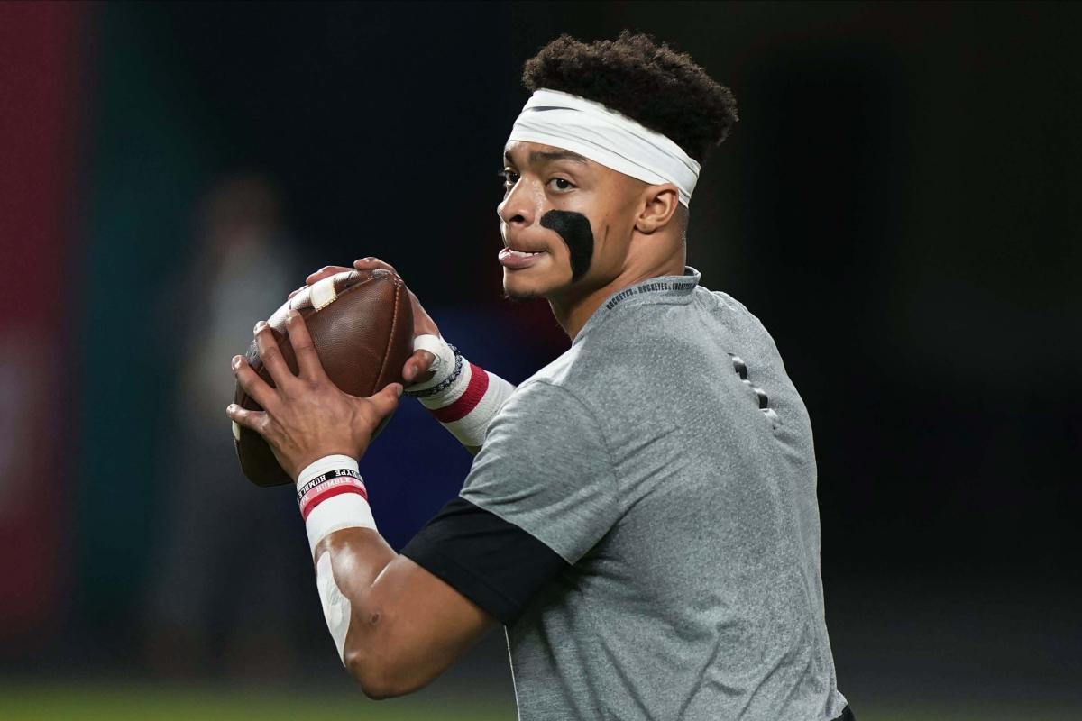 Justin Fields Now Betting Favorite To Land With The San Francisco 49ers