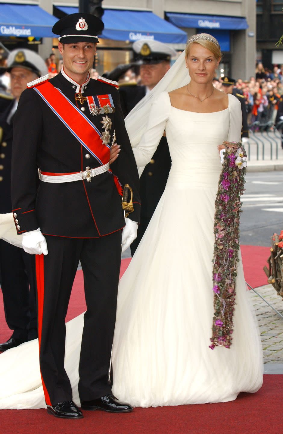 <p>The Crown Prince of Norway married Mette-Marit Tjessem Høiby in August 2001 at Oslo's Cathedral. After a scandalous engagement, due to Mette-Marit's party girl past, the Prince decided to walk his bride down the aisle as a sign of support. </p>