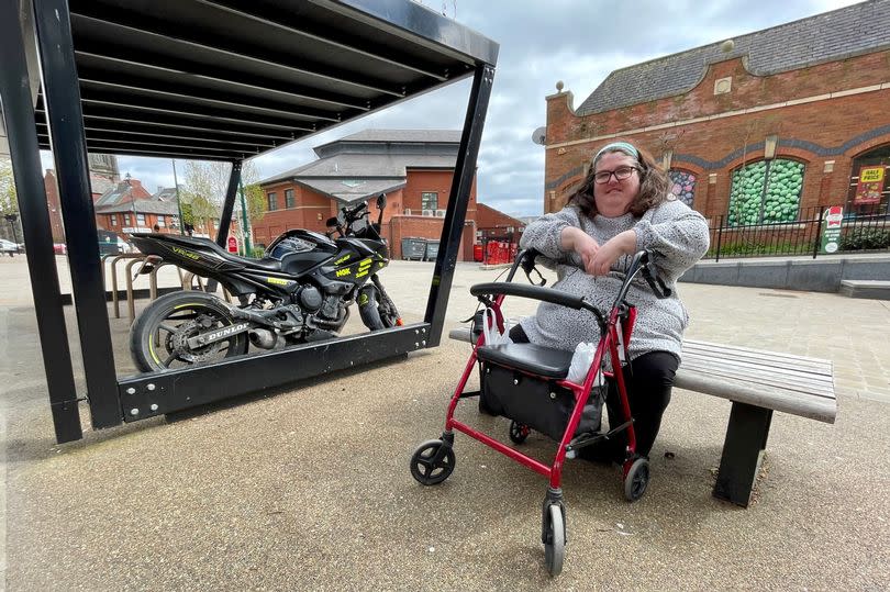 Angela cannot work due to her disabilities -Credit:Paige Oldfield / MEN