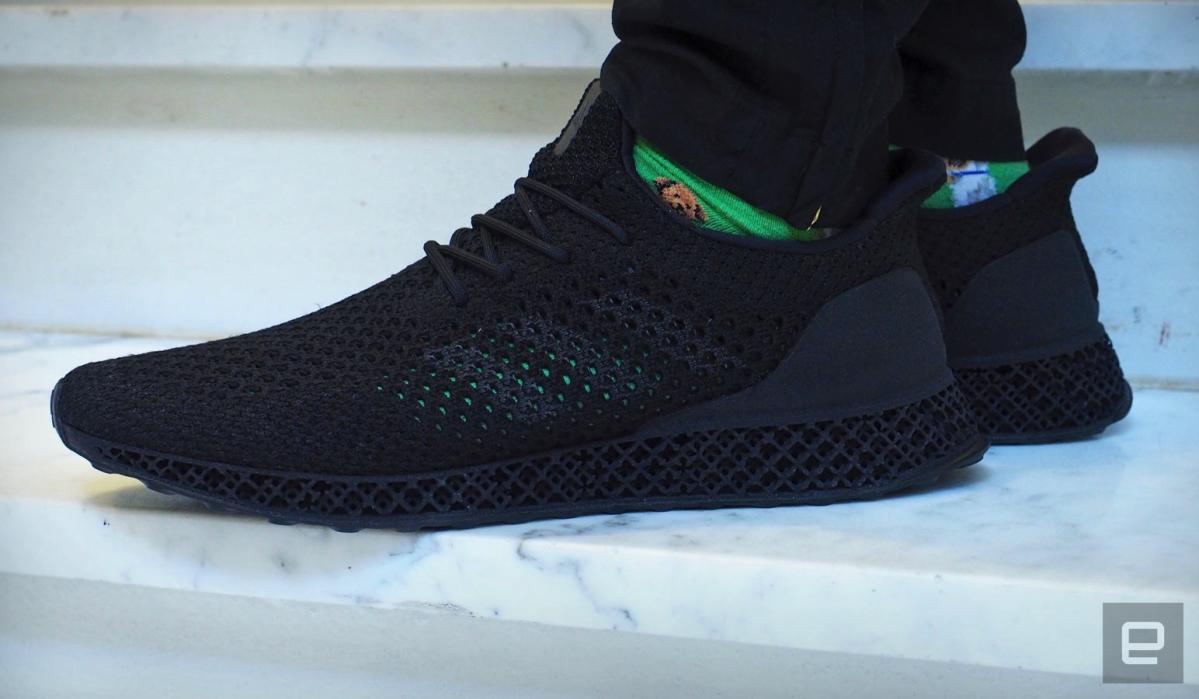 Rápido rociar pronto Taking a walk in Adidas' 3D-printed running shoes | Engadget