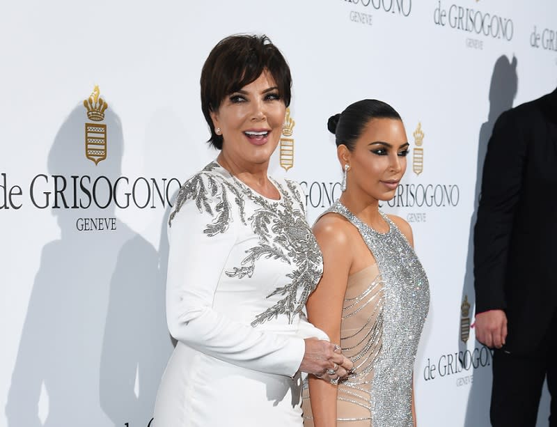 Kris Jenner offered to be Kim Kardashian’s pregnancy surrogate