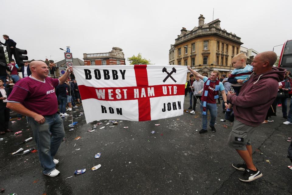 Britain Soccer Football - West Ham United v Manchester United - Barclays Premier League - Upton Park - 10/5/16 West Ham fans outside the stadium before the match Reuters / Eddie Keogh Livepic EDITORIAL USE ONLY. No use with unauthorized audio, video, data, fixture lists, club/league logos or "live" services. Online in-match use limited to 45 images, no video emulation. No use in betting, games or single club/league/player publications. Please contact your account representative for further details.