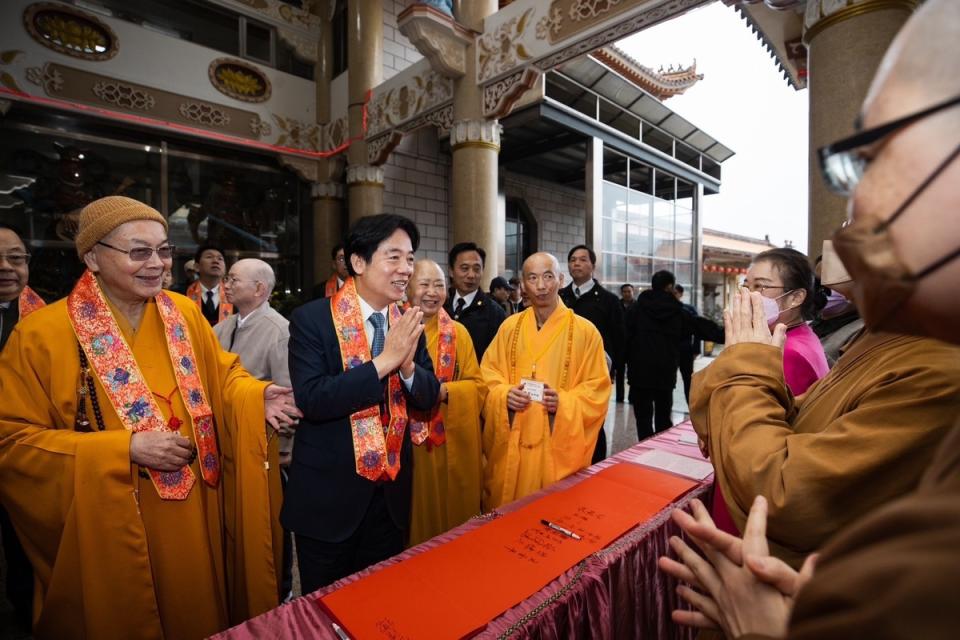  賴清德出席中國佛教會啟建113年仁王護國息災祈福大法會。 圖：民進黨提供 