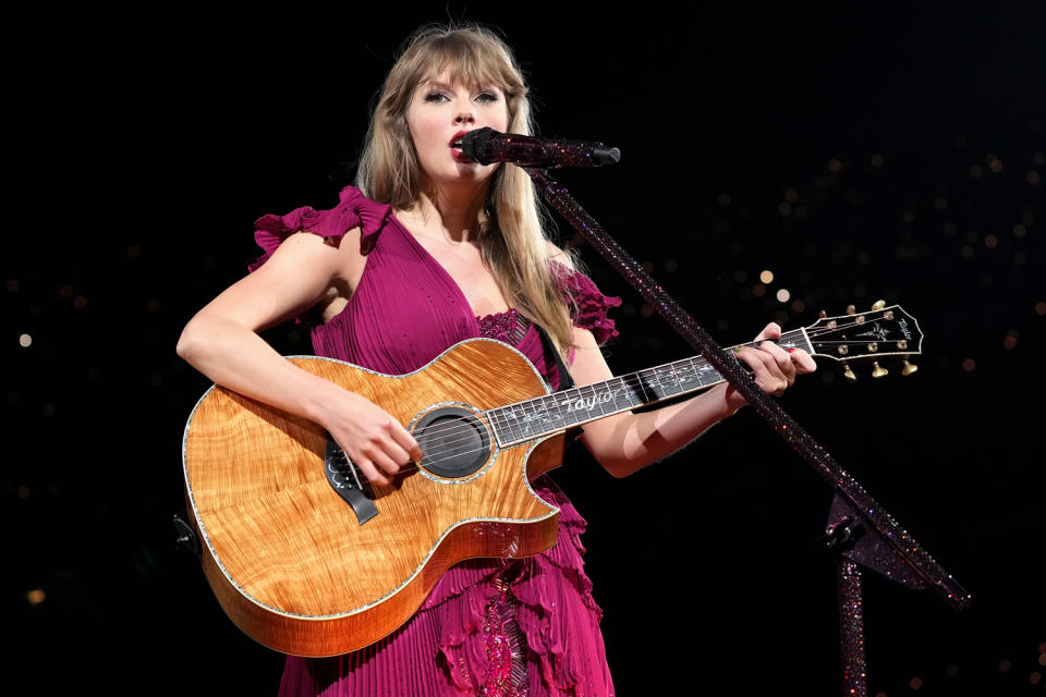 Taylor Swift's Jessica Jones dress for her acoustic set