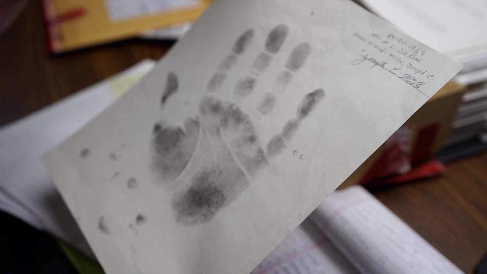 In 2019, investigators compared Joseph Mills' palm print from a 1984 conviction for grand theft for forging a will to the palm print that was lifted off Linda Slaten's windowsill in 1981 and they were a match. / Credit: Lakeland Police Department