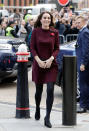 <p>Kate besuchte das “Place2Be School Leaders Forum” in London in einem weinroten Kleid von Goat für 540 Euro. (Bild: Getty Images) </p>