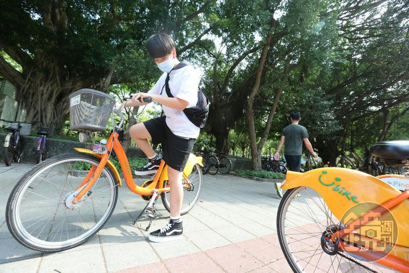 假日休閒騎乘自行車很愜意，但若酒駕發生事故，意外險不賠。