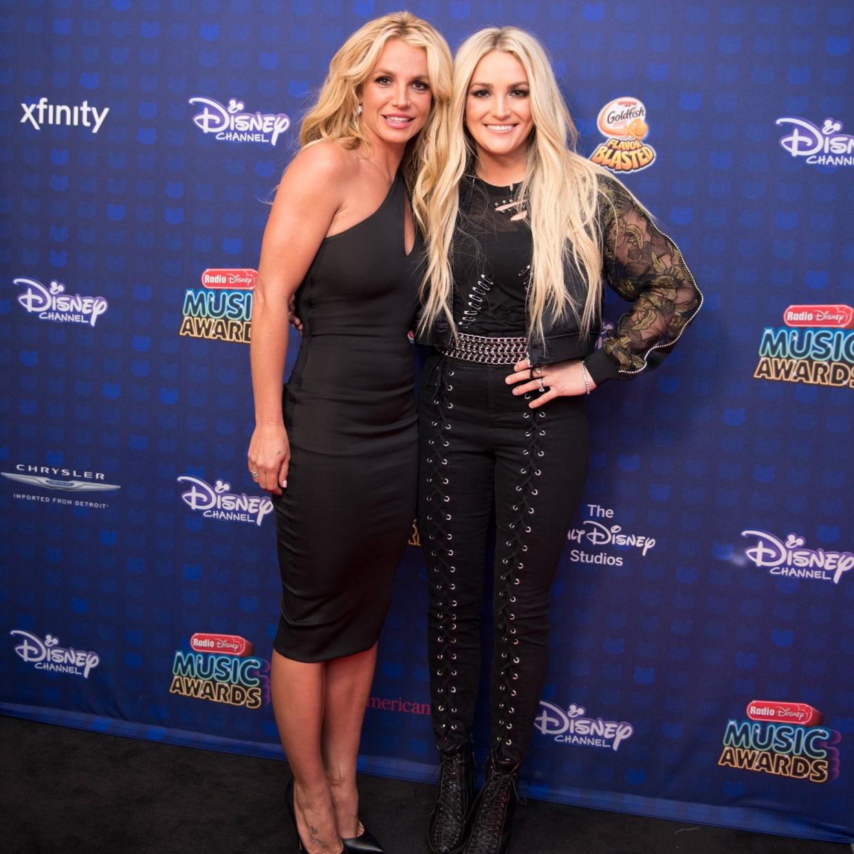  Britney Spears and Jamie Lynn Spears 