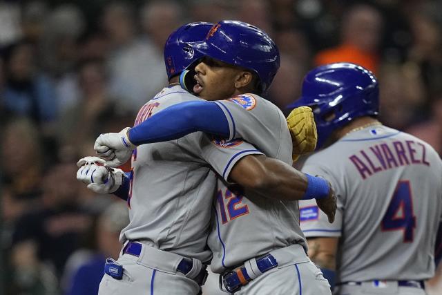 New York Mets' Daniel Vogelbach hits a two-run single against the Houston  Astros during the ninth inning of a baseball game Monday, June 19, 2023, in  Houston. (AP Photo/David J. Phillip Stock