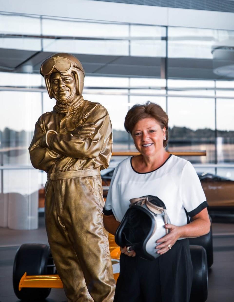 02062020_Amanda McLaren with Bruce McLaren statue.jpg