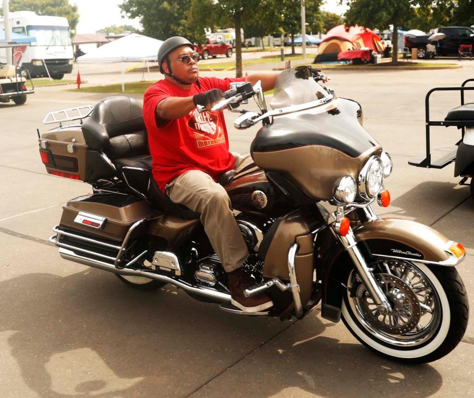 Vroom! Thousands of bikers roll into Memphis for national Roundup