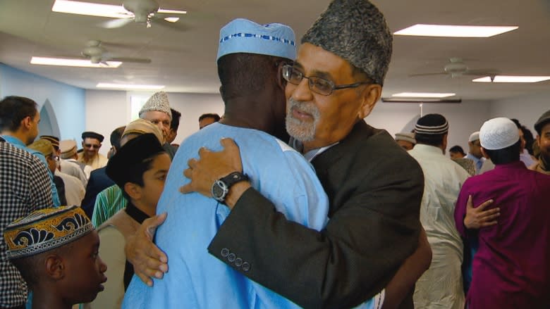 Edmonton mosque invites public to celebrate Eid al-Fitr