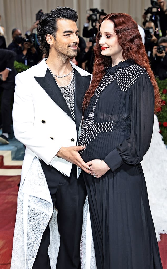 Sophie Turner, Joe Jonas, 2022 MET Gala, Red Carpet Fashion, Couples