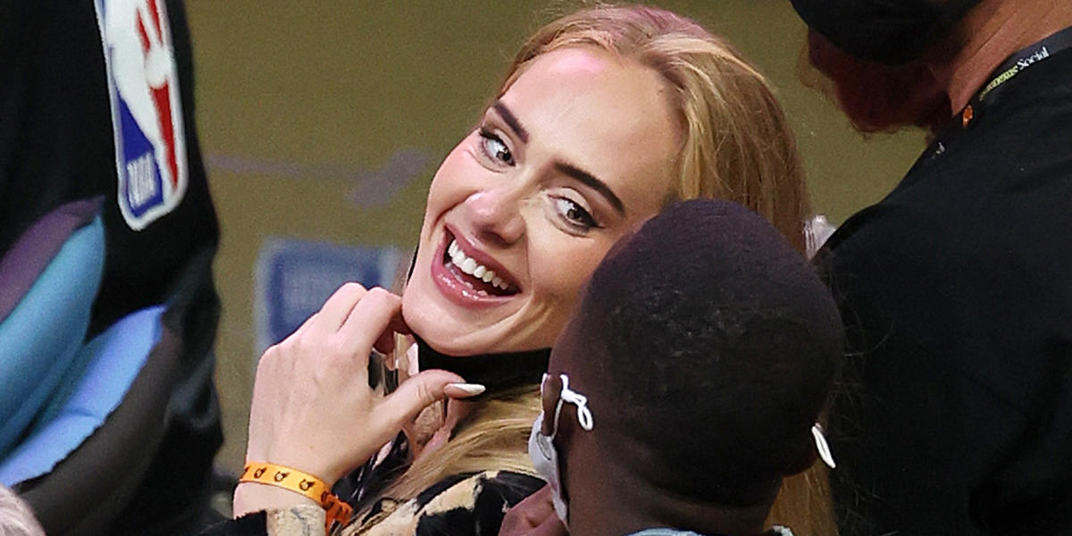 Adele stuns in skintight leather outfit in rare pic with boyfriend