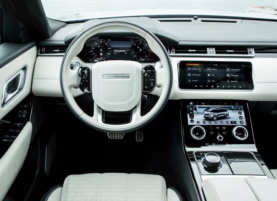 新世代Land Rover採用Touch Pro觸控螢幕系統雙螢幕，科技氛圍高漲