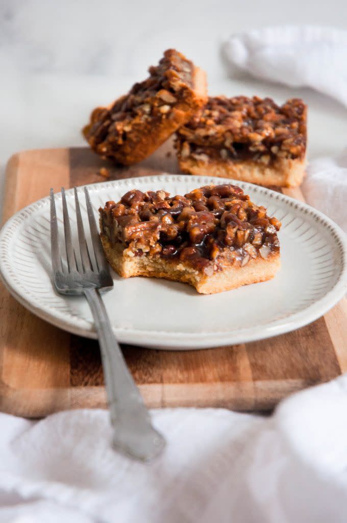 Healthy Pecan Pie Bars