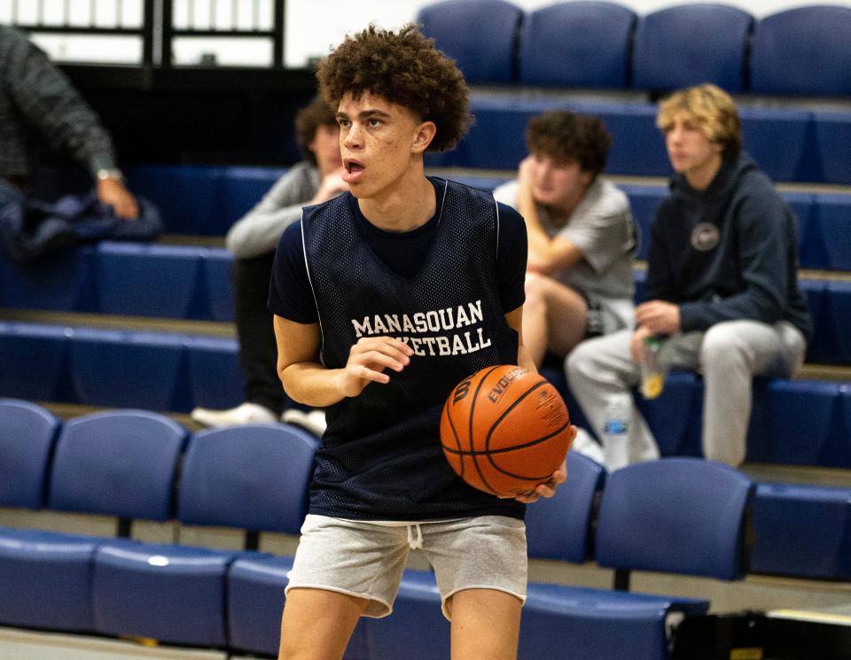 Manasquan basketball prepares for a scrimmage game preseason. Darius Adams.     Manasquan, NJWednesday, December 7, 2022