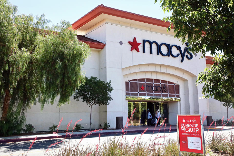 SANTA CLARITA, CALIFORNIA - MAY 21: Macy's at Valencia Town Center Mall opens for curbside pickup service during COVID-19 outbreak on May 21, 2020 in Santa Clarita, California. The coronavirus (COVID-19) pandemic worldwide has claimed over 180,000 lives and infected over 2.5 million people. (Photo by Robin L Marshall/Getty Images)