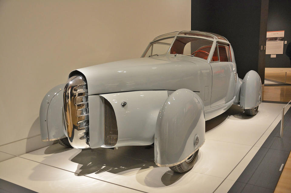 <p>Designer<strong> Gordon Buehrig</strong> worked on several Duesenberg and Cord models before he founded The American Sports Car Company (TASCO) after WW2.The company’s first and only model looked a little bit like a plane without wings and looked downright weird in 1948, and still does today. It was powered by a Flathead Ford V8, modified for better performance. </p><p>The Special remained a one-off - it would have been too expensive to produce - but its T-top roof caught the attention of designers around the world and Buehrig patented the design in 1951. He sued GM when Chevrolet released a Corvette with a similar roof design in 1968, and he won, and the idea was later used in the Chevy Monte Carlo, the Nissan 280ZX, and Toyota MR2 among others.</p>