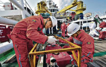 中國搜救船南海救101將於今晚抵達現場，展開搜救動。（新華社）