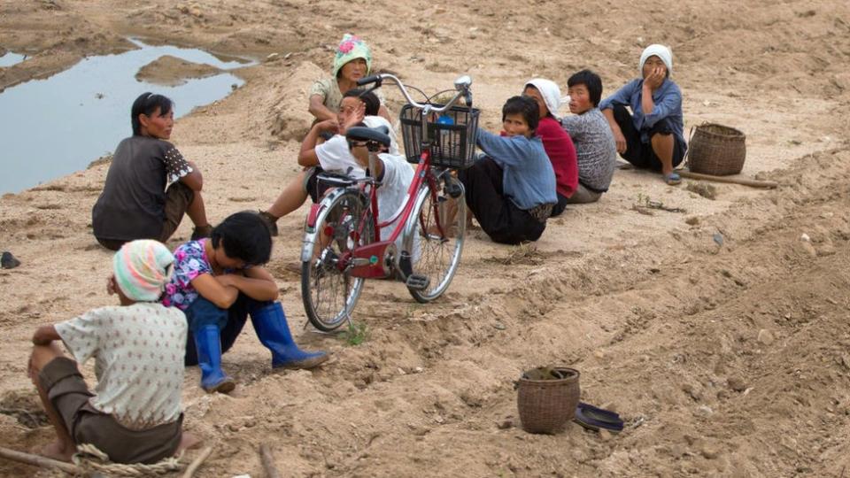 Trabajadores rurales en Corea del Norte en 2012.