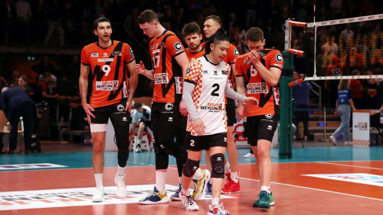 Volleyball: Dauer-Champion Berlin in Bredouille