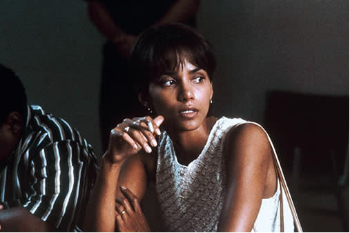 Halle Berry  Model und Oscar-Gewinnerin: Halle Berry hat es wirklich bis auf den Olymp geschafft. Die Kurzbiografie liest sich so: 1985 Miss Teen All-American, 1986 Miss Ohio, 1986 im Finale für die Miss USA, 2002 Oscar für „Monster’s Ball“.