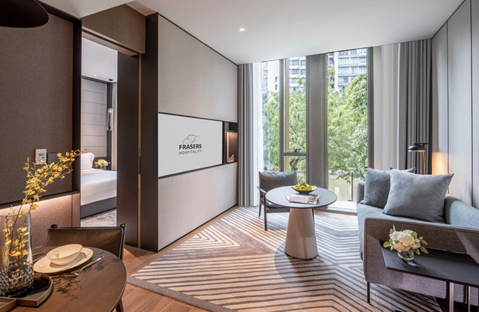 The 1-bedder suite overlooking Singapore River (Photo: Fraser Residence River Promenade)