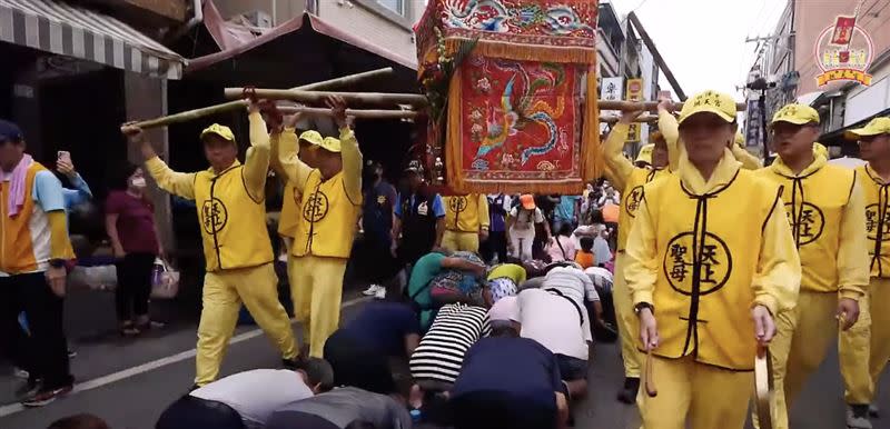 苗栗白沙屯拱天宮媽祖將於18日凌晨起駕。（圖/翻攝自白沙屯拱天宮臉書粉絲團）