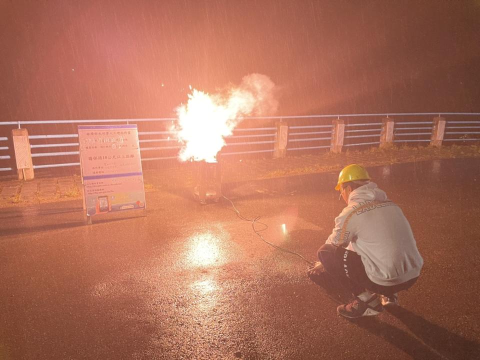 水利署表示，配合天氣狀況，今日共有7水庫進行人工增雨作業。   圖：水利署／提供