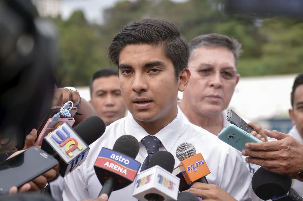 Youth and Sports Minister Syed Saddiq Syed Abdul Rahman said the ministry would be issuing internal instructions to ensure the smooth implementation of the policy as many of the ministries’ staff were working outside and therefore exposed to the haze. ― Picture by Mukhriz Hazim