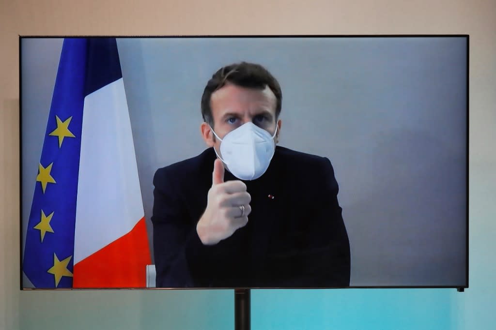 Emmanuel Macron, positif au Covid-19, a promis d'être transparent sur sa santé. Le sera-t-il vraiment, alors que ce sujet est toujours resté secret, voire tabou, chez ses prédécesseurs ?