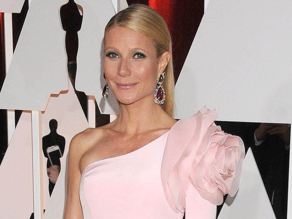 Gwyneth Paltrow musste ihre Tochter Apple ziehen lassen. (Bild: KGC-136/starmaxinc.com/ImageCollect)