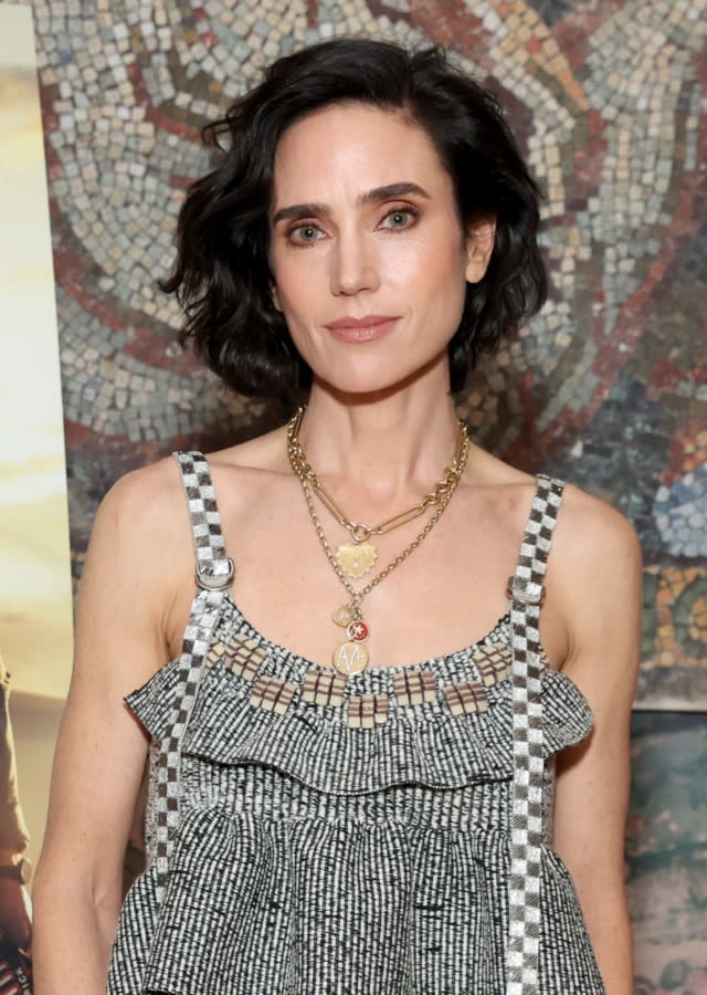 Jennifer Connelly Gets an Edgy Bob